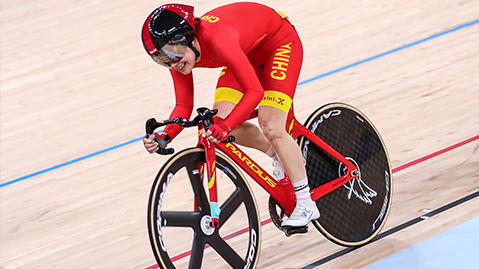 星空体育(中国)官方网站乒乓球台面被分为甲乙